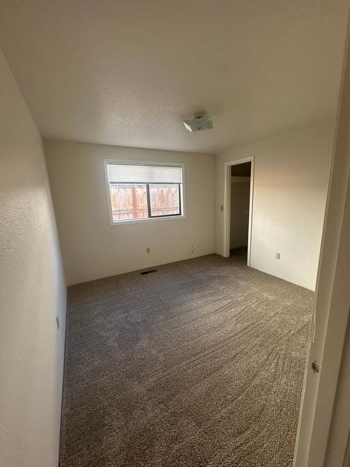 2660 Wilkshire Dr - Photo 6 of 39