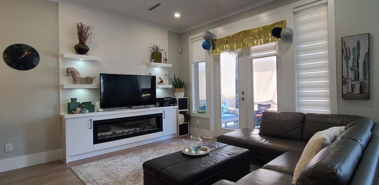 16642 19 Avenue - Photo 3 of 11