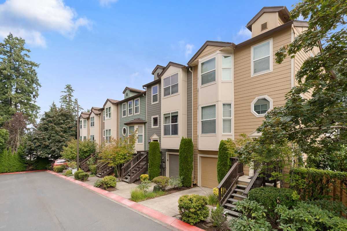 13040 Sw Caddy Pl - Photo 2 of 32