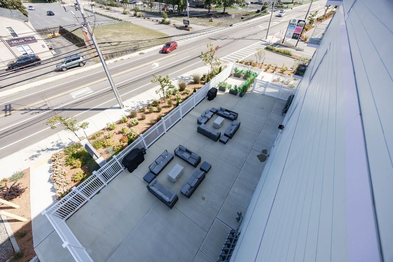 330 East Central Street - Photo 5 of 50