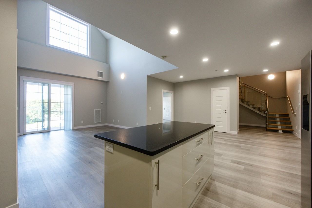 330 East Central Street - Photo 7 of 50