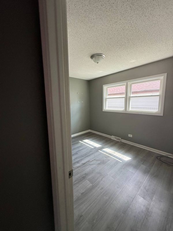 16832 Bulger Ave - Photo 2 of 3