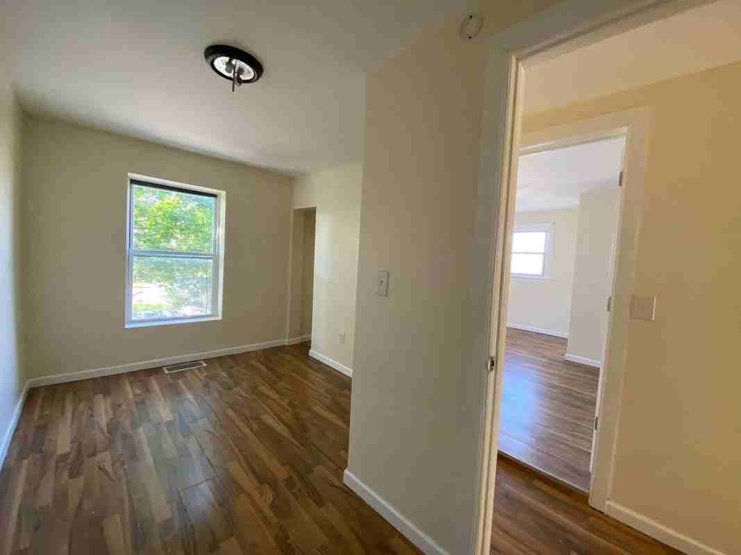 1003 Park Ave - Photo 2 of 7