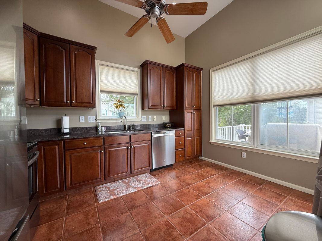 240 Honey Hollow Lane - Photo 4 of 13