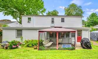 featured image of 8 Lewis Ave