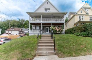 1027 Woodlawn St - Photo 1 of 1