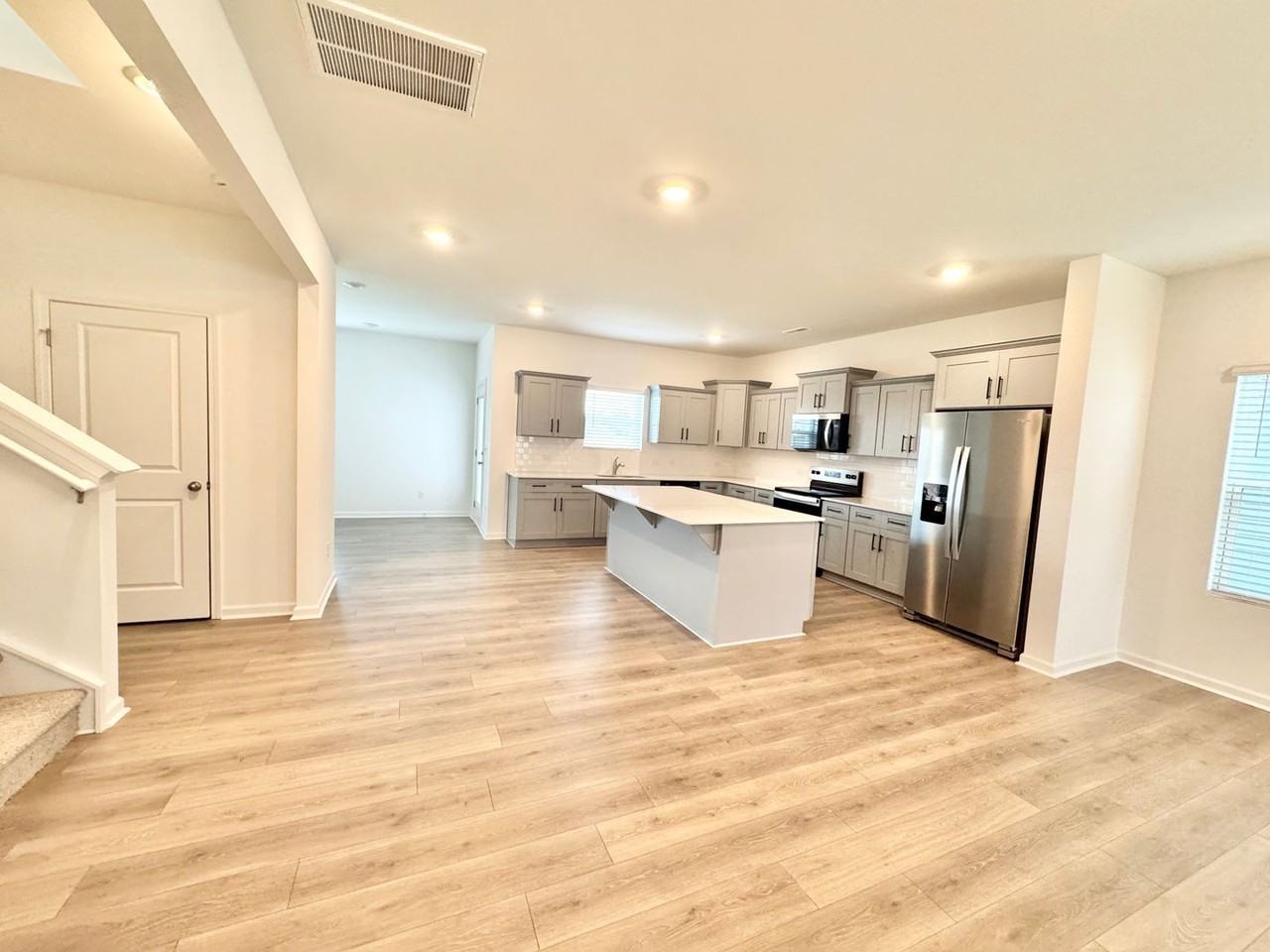 116 Cougar Ln - Photo 3 of 19