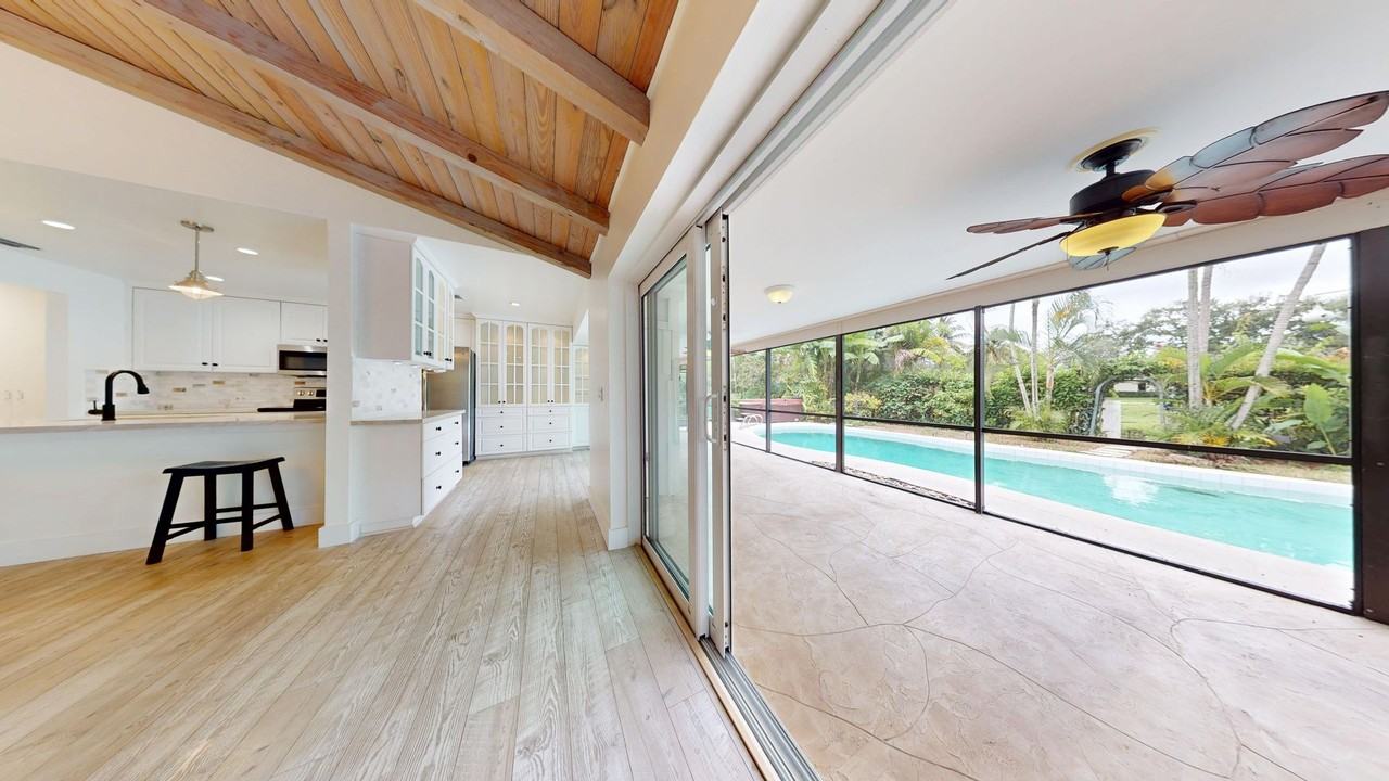 10174 Dogwood Ave - Photo 2 of 50