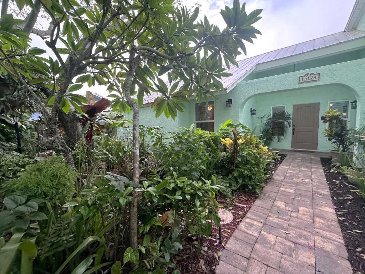 10174 Dogwood Ave - Photo 4 of 50