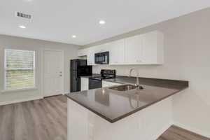 featured image of Lake Ariana Blvd