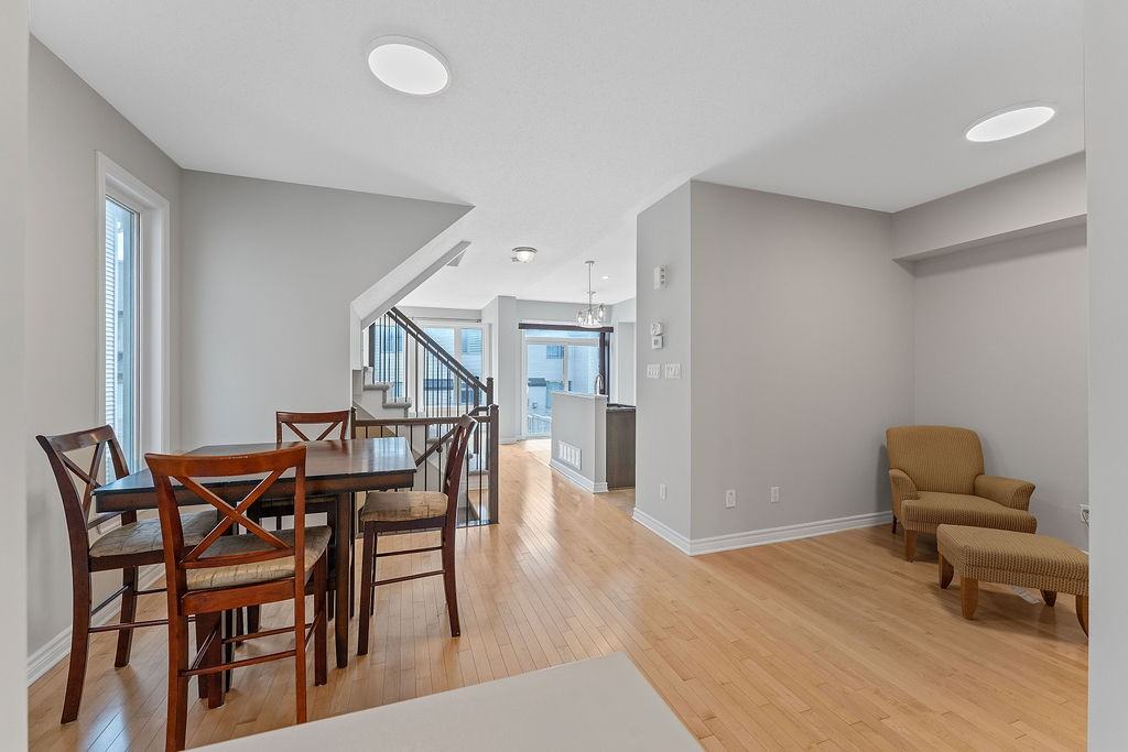 116 Popplewell Crescent - Photo 6 of 45