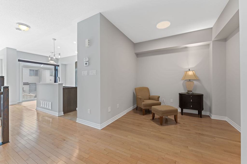 116 Popplewell Crescent - Photo 7 of 45