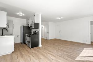 featured image of 4589 Lexington Ave