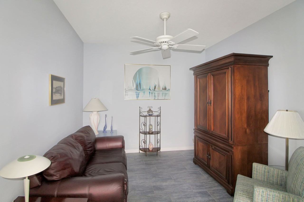 1863 San Trovaso Way - Photo 4 of 15