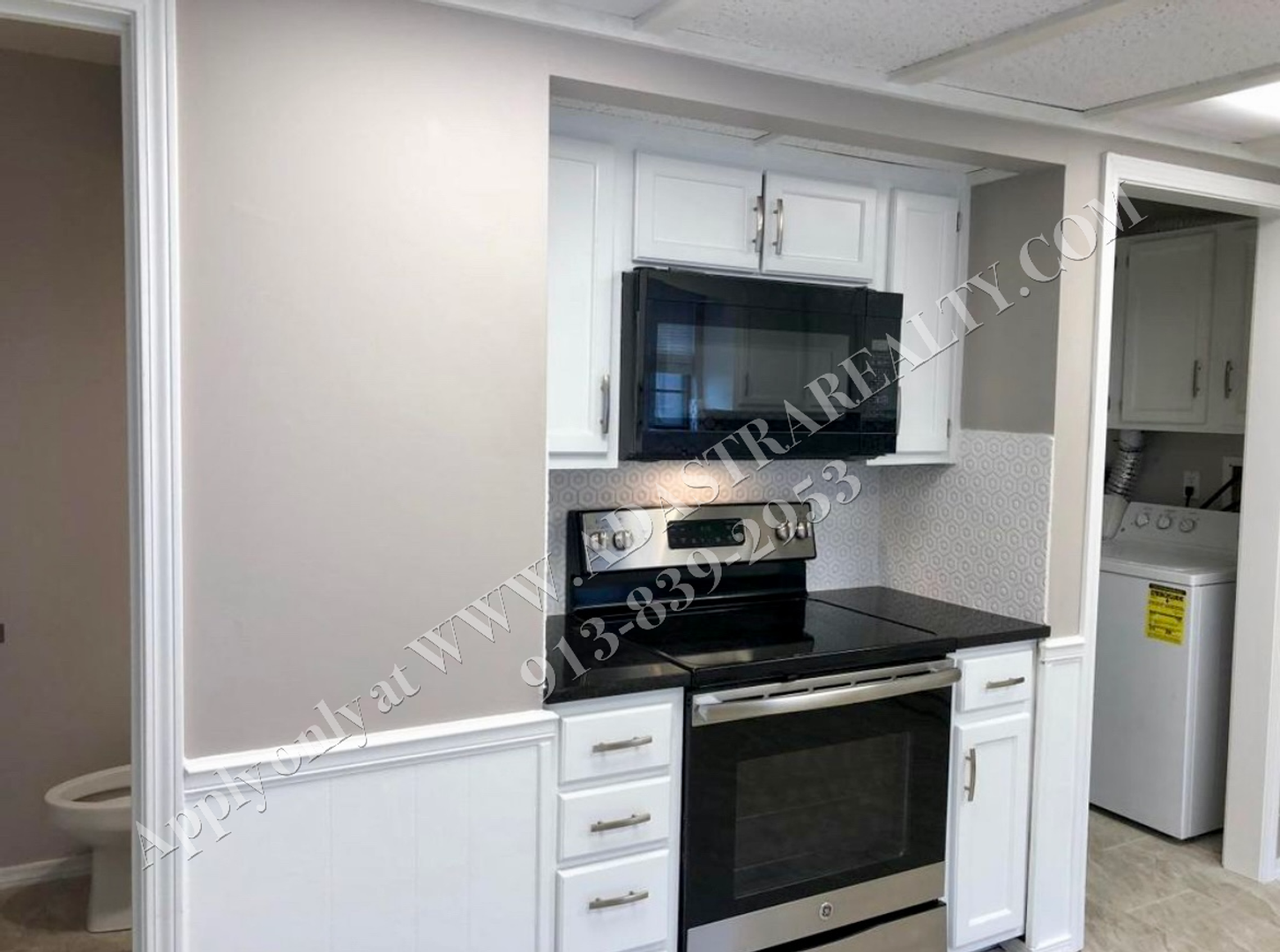 1601 E Elm Ter - Photo 5 of 13