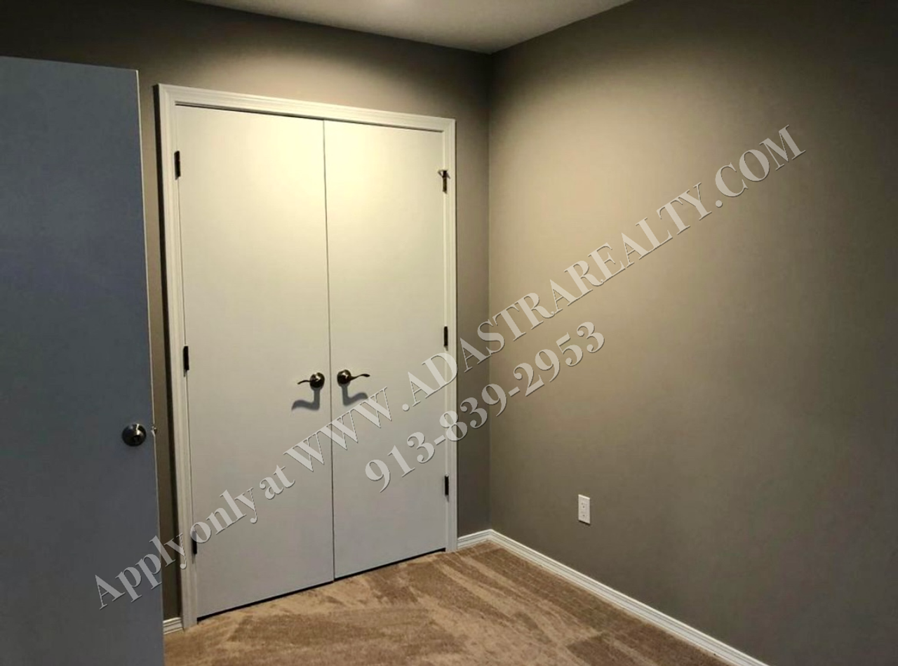 1601 E Elm Ter - Photo 7 of 13