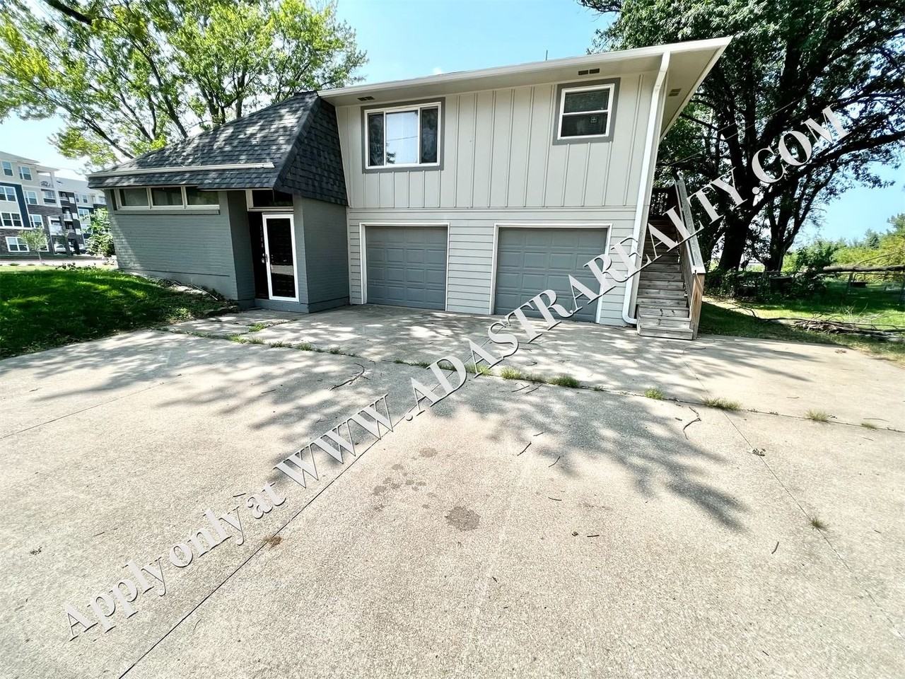 6042 Pflumm Road - Photo 3 of 13