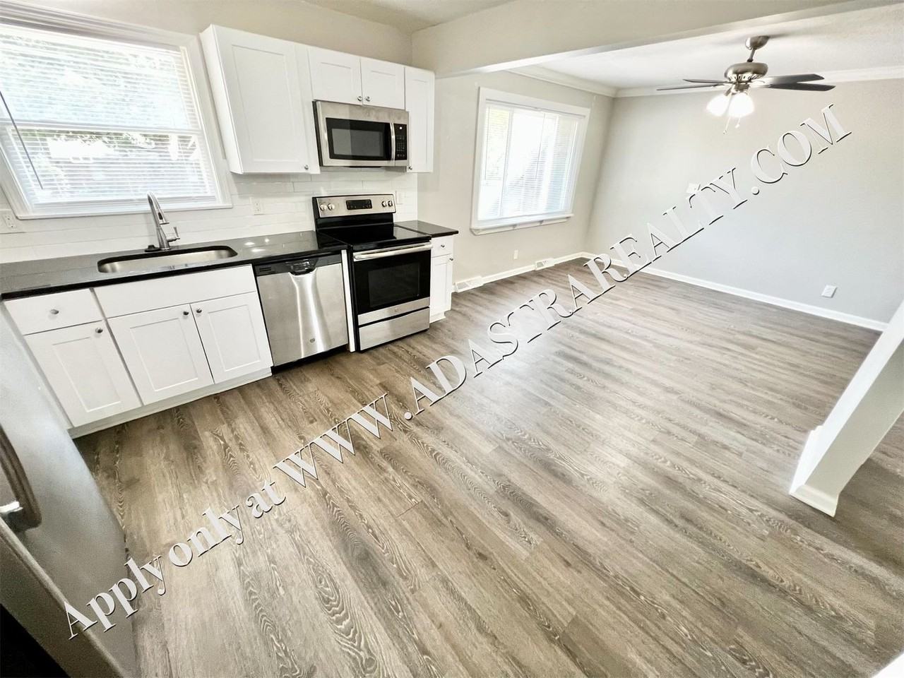 6042 Pflumm Road - Photo 4 of 13