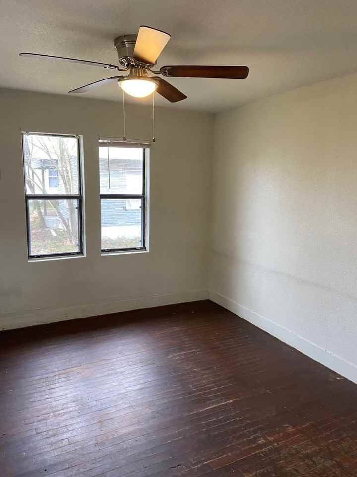 403 Marietta St - Photo 2 of 13