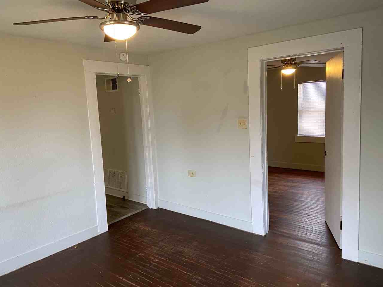 403 Marietta St - Photo 3 of 13