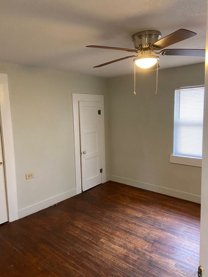 403 Marietta St - Photo 4 of 13