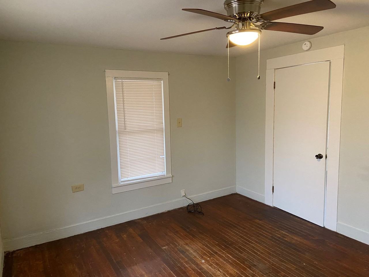 403 Marietta St - Photo 7 of 13