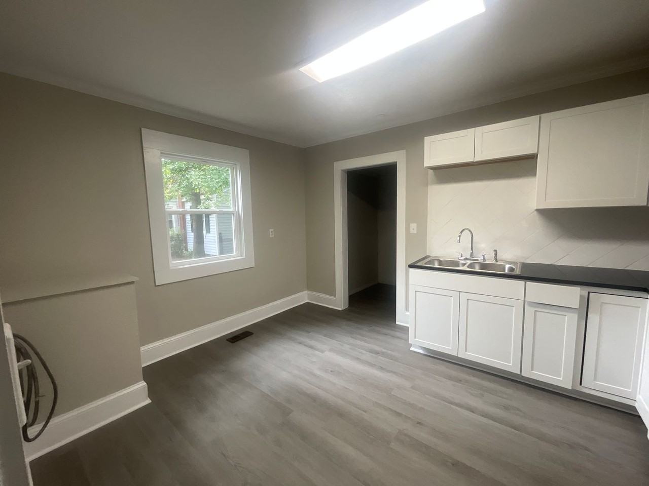 108 Brainard Avenue - Photo 6 of 9