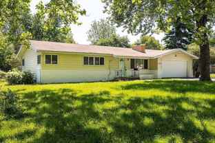 526 N Oak Grove Ave - Photo 1 of 1