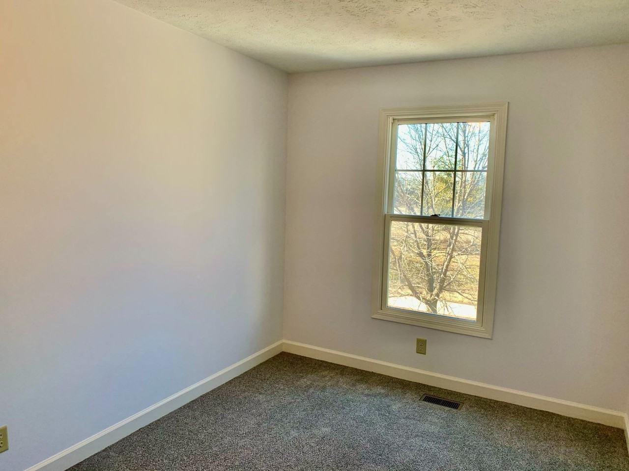 1802 N 23rd St - Photo 2 of 13