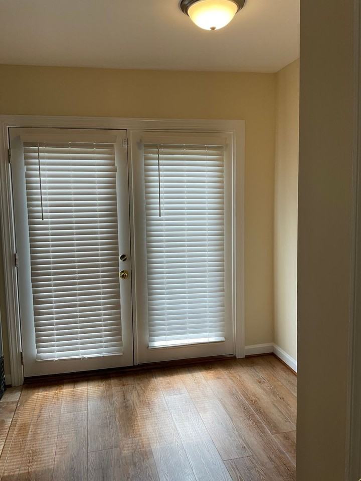 113 N Edgemont Ave Apt C - Photo 2 of 10