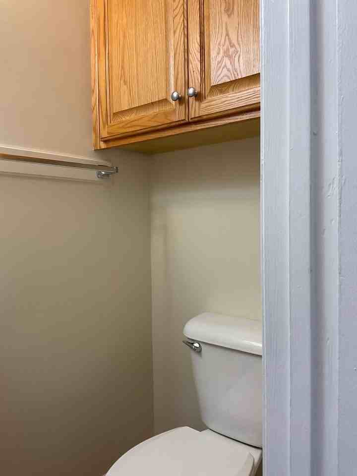 113 N Edgemont Ave Apt C - Photo 4 of 10