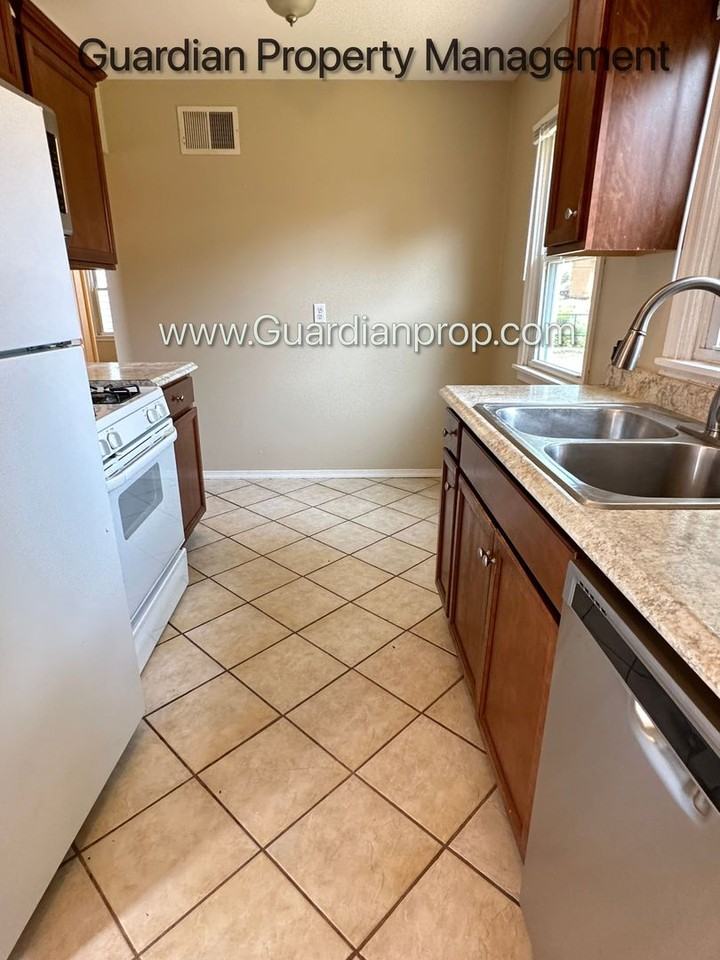 5841 Vincent Ave S - Photo 3 of 23