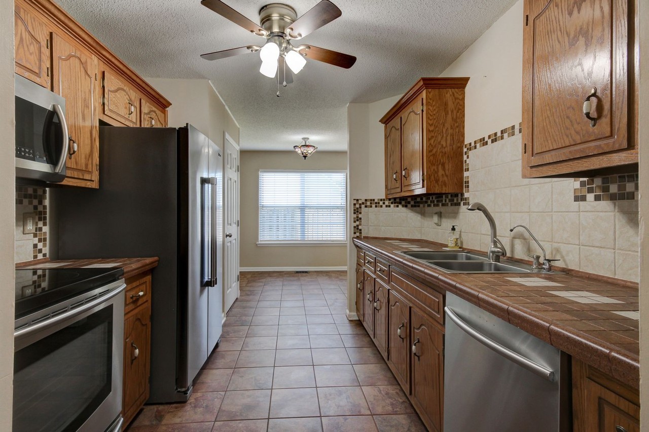 3791 Madeline Ct - Photo 2 of 14
