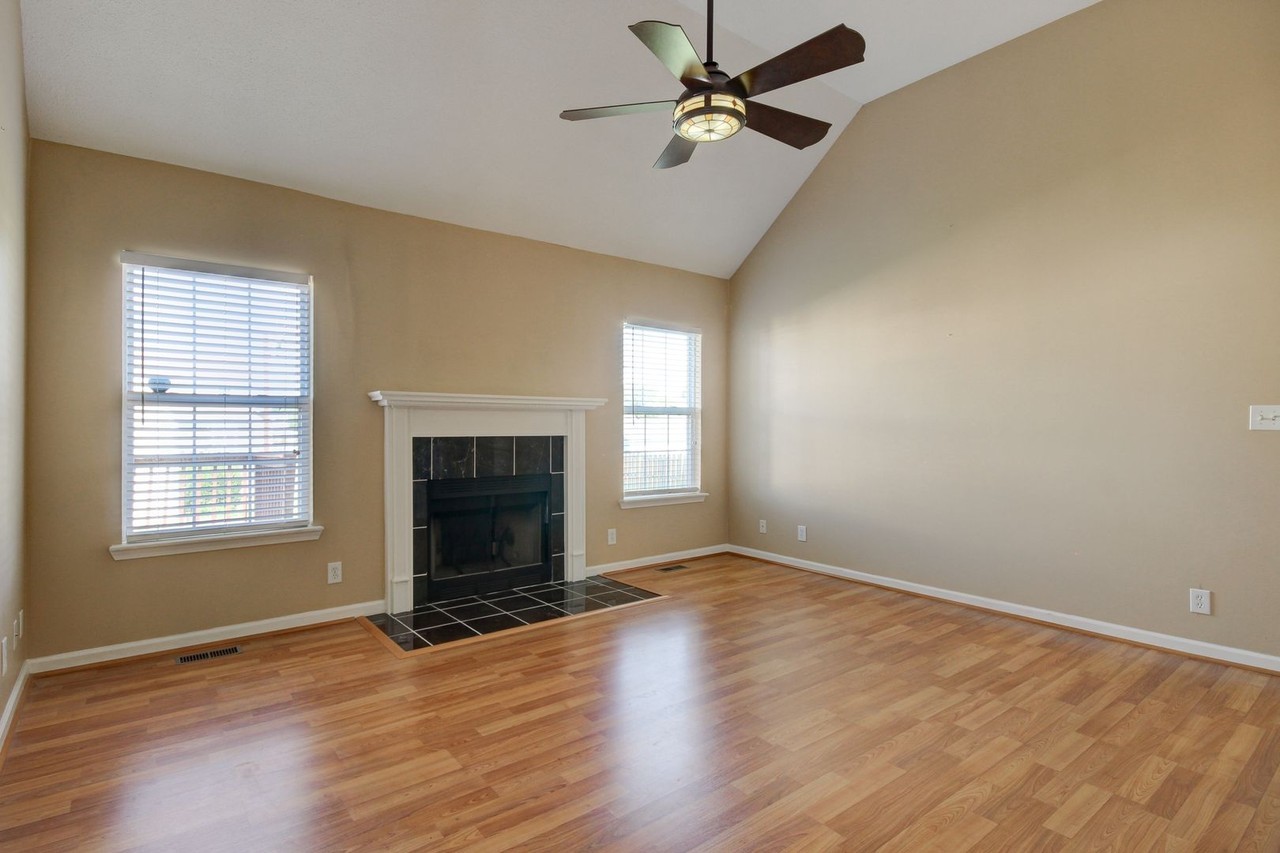3791 Madeline Ct - Photo 4 of 14
