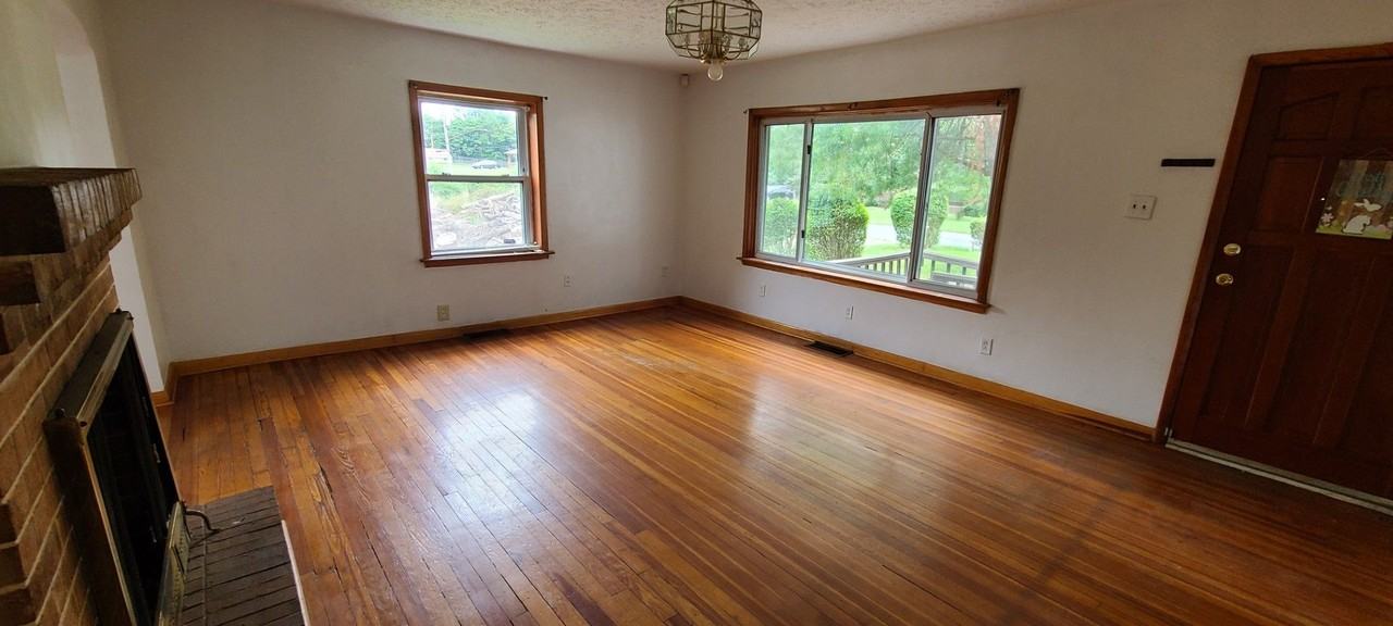 735 Winston Ridge Rd - Photo 3 of 13