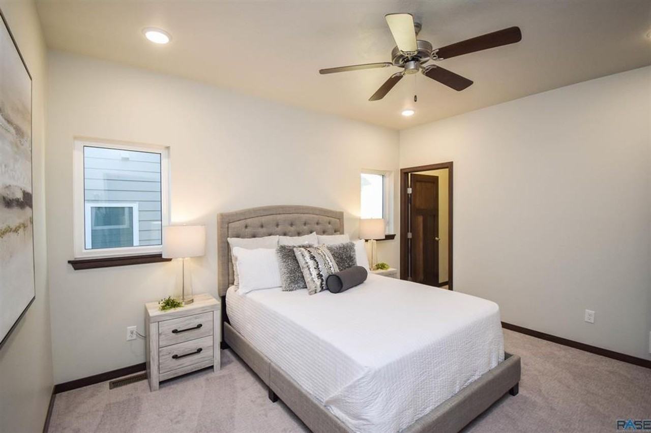 7303 E 45th St - Photo 7 of 21