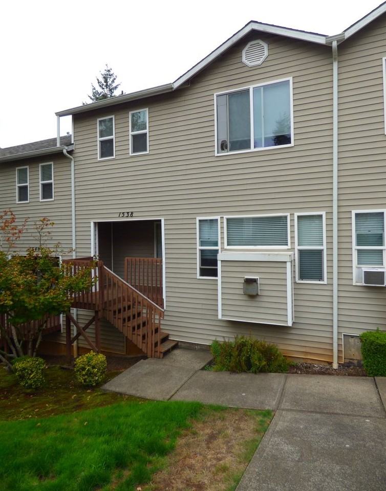 1538 Madelyn Avenue Southeast - Photo 3 of 27