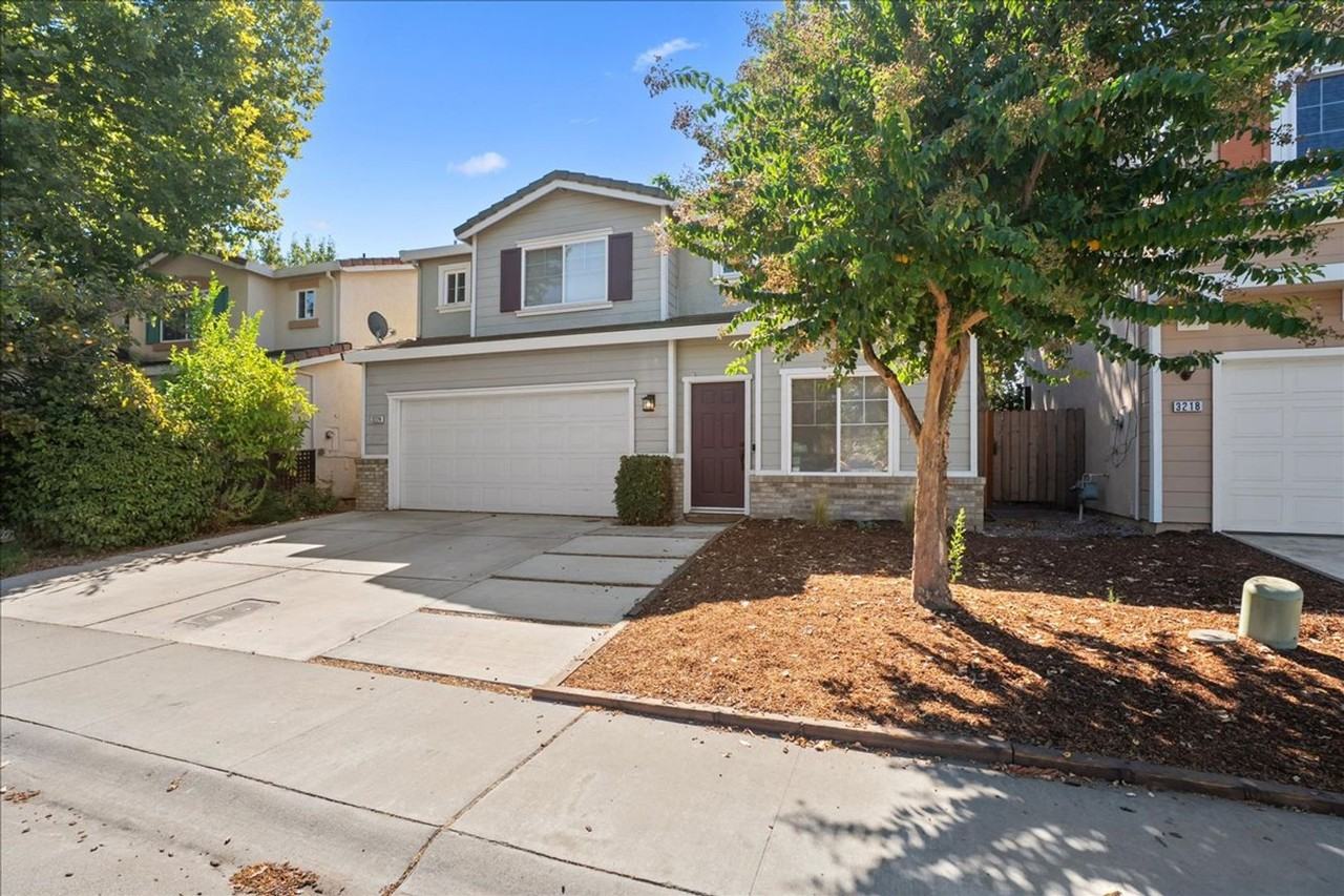 3224 Via Verdi Terrace - Photo 2 of 29