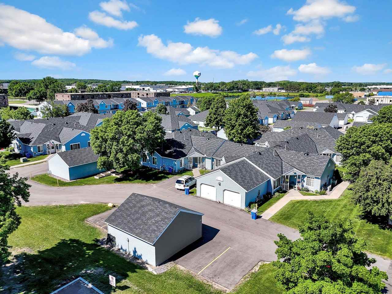 Park Villa - Photo 2 of 3