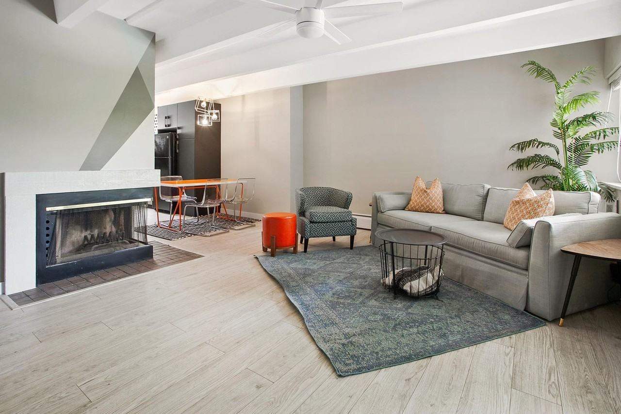 White Swan Apartments – Capitol Hill / Congress Park - Photo 3 of 35