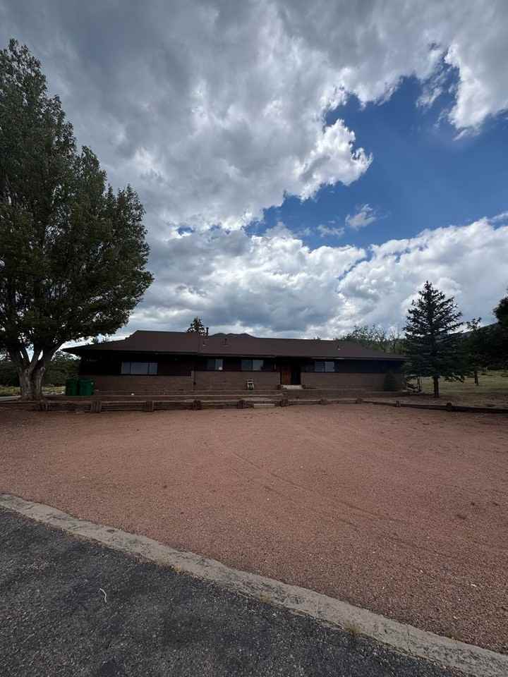 4950 E Reata Rd - Photo 3 of 24