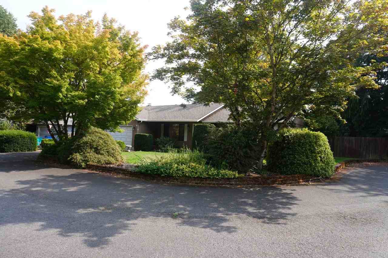 4631 Nw Lincoln Ave - Photo 2 of 26