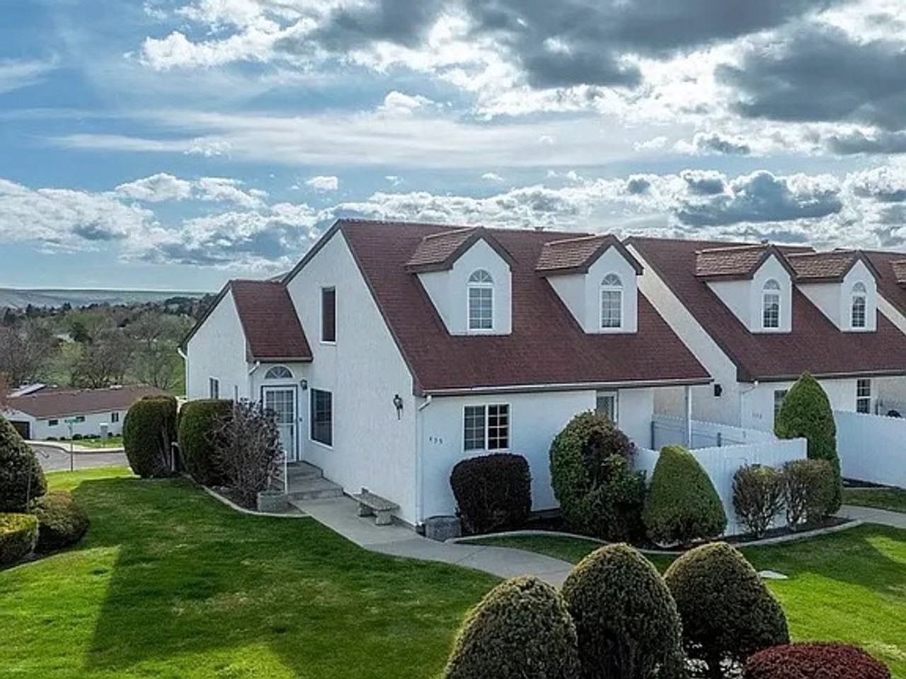 435 Nicklaus Court - Photo 2 of 24