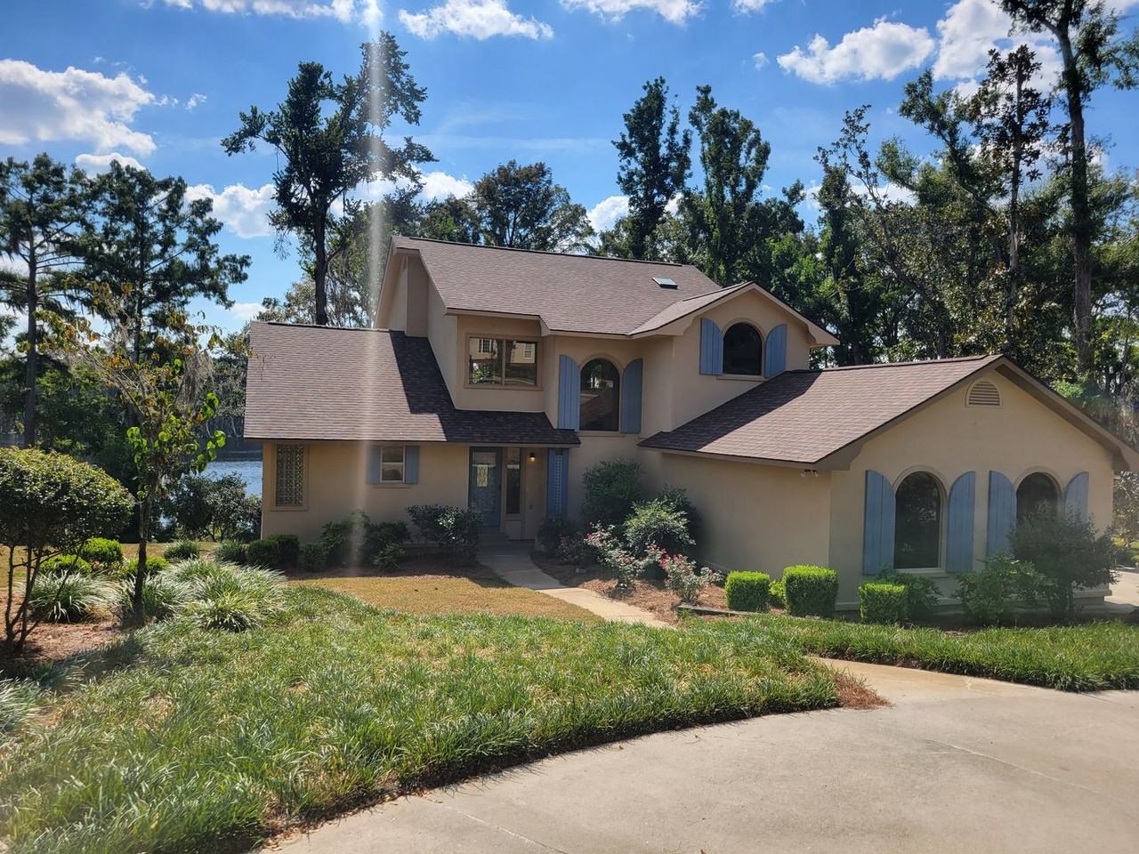 5081 Cypress Lake Dr - Photo 2 of 21