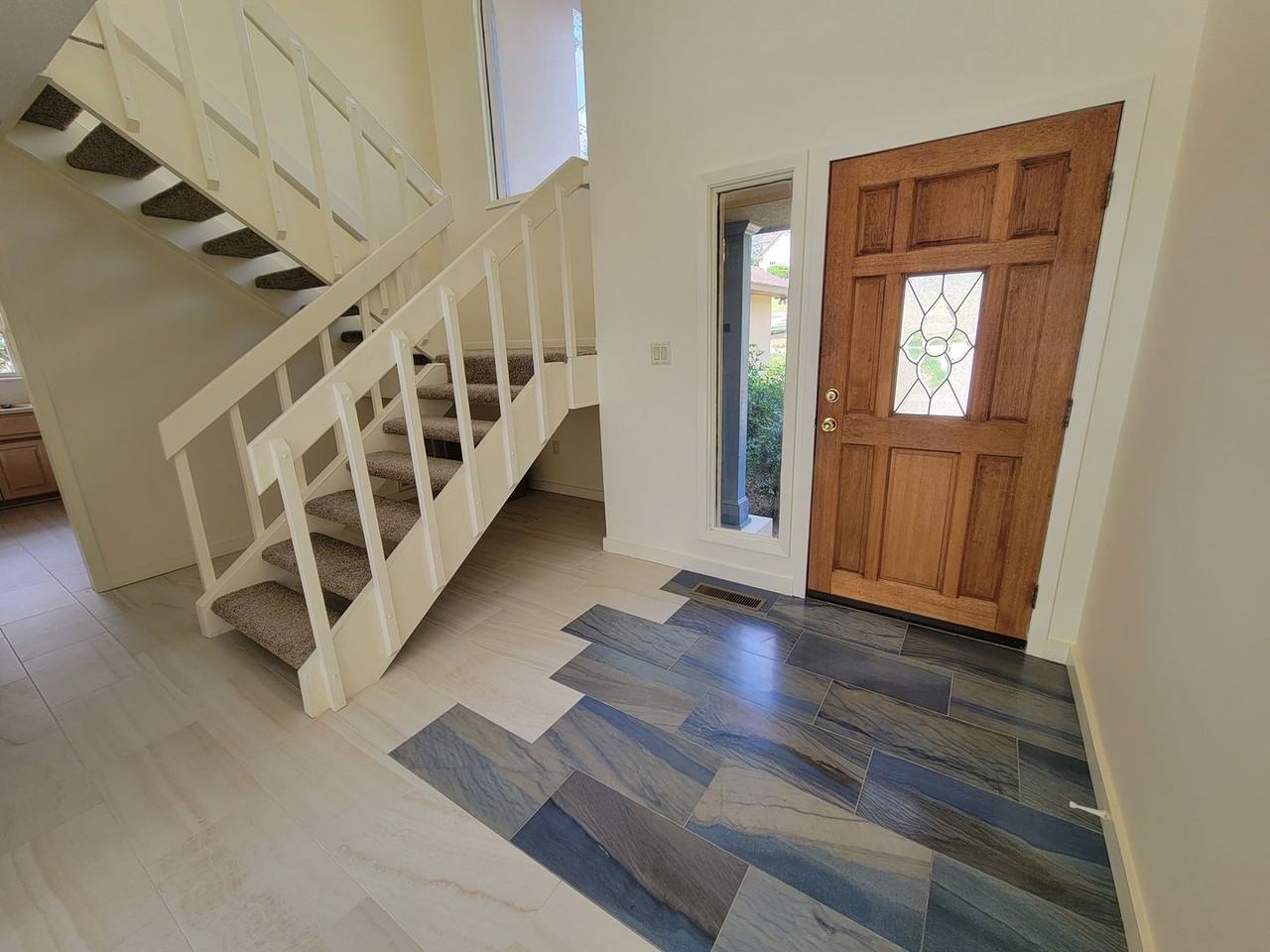 5081 Cypress Lake Dr - Photo 3 of 21