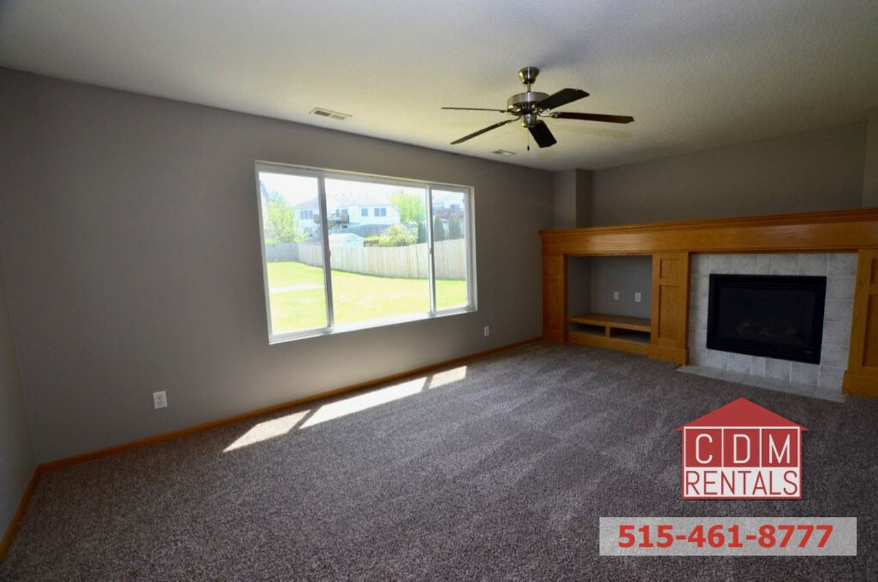 2717 Brockway Dr - Photo 3 of 17