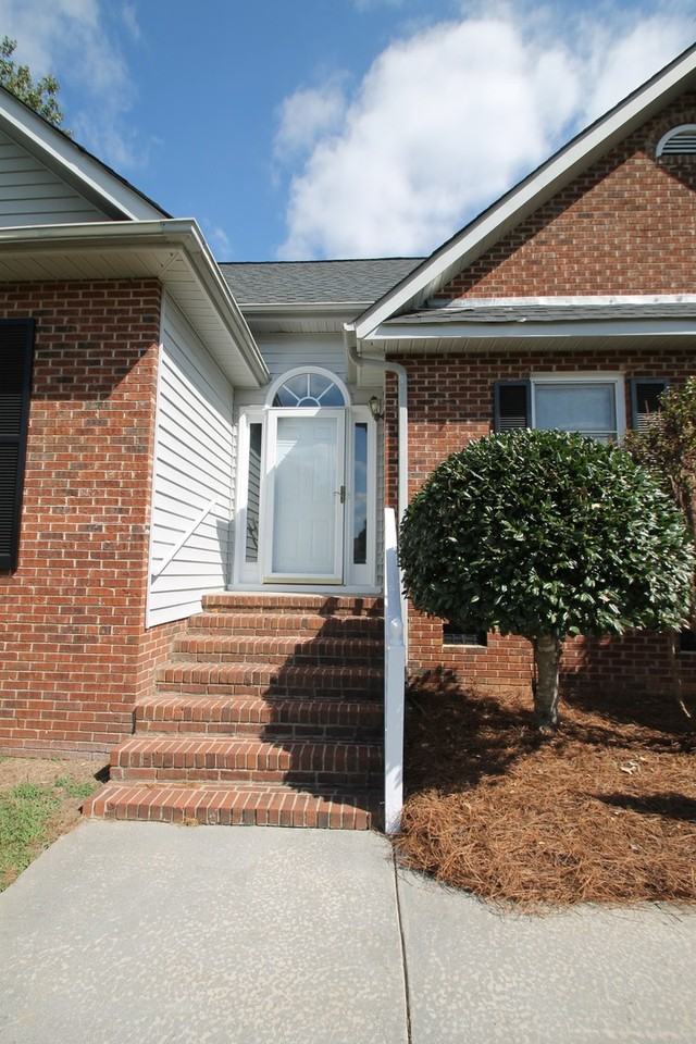 1663 1663 Amanda Lane - Photo 2 of 24