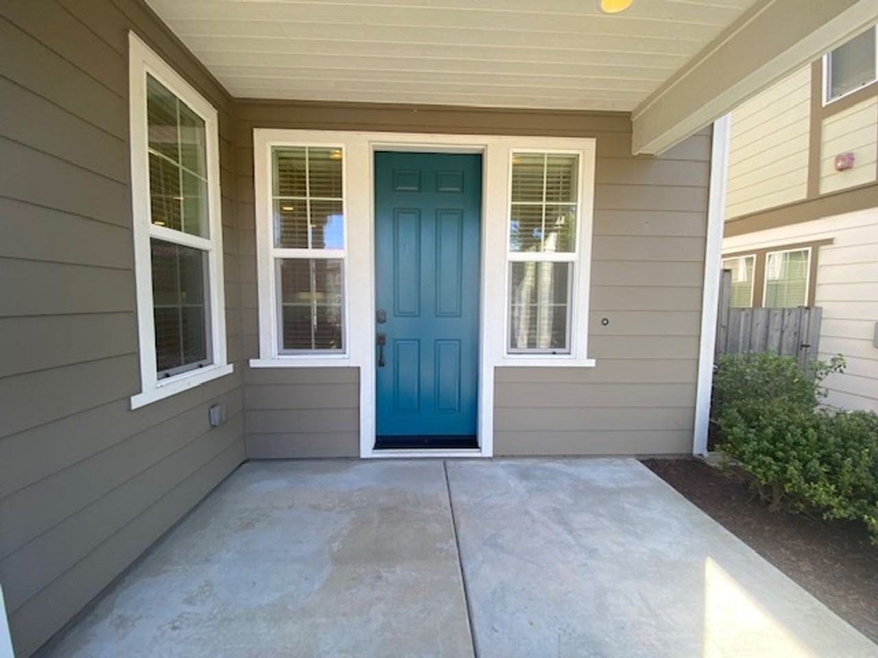 206 9th St - Photo 2 of 27