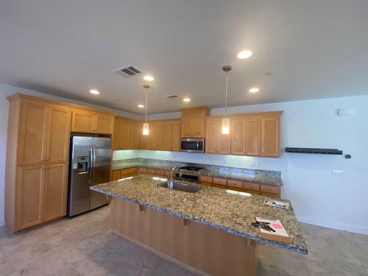 206 9th St - Photo 6 of 27