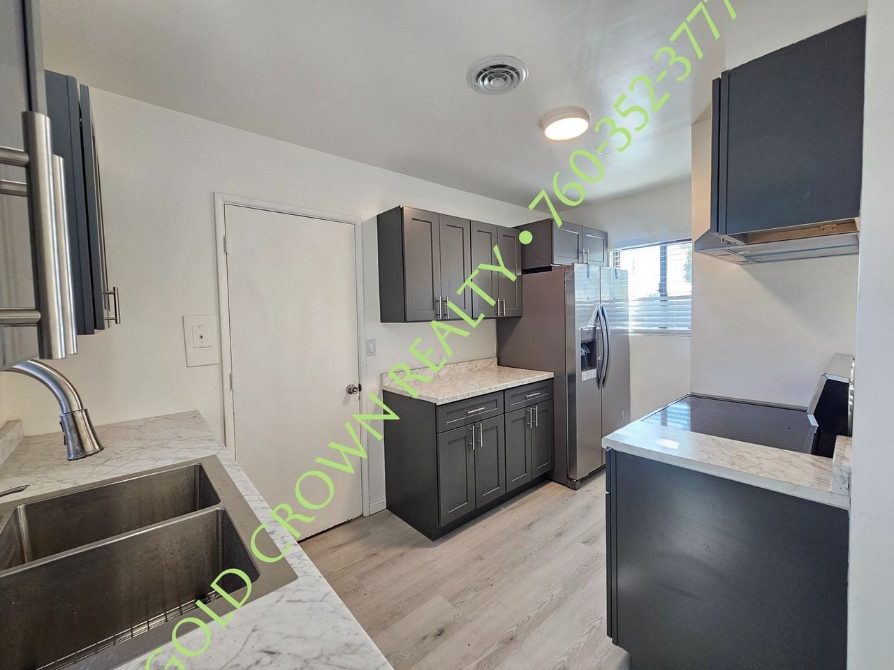 386 San Diego Ave - Photo 5 of 16